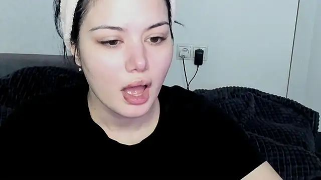 Dark Moni online show from 05.22.26