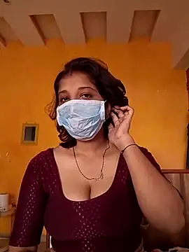 Love Foreverr12 online show from 11.26.25