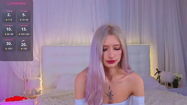 Monica Leen online show from 02.26.26