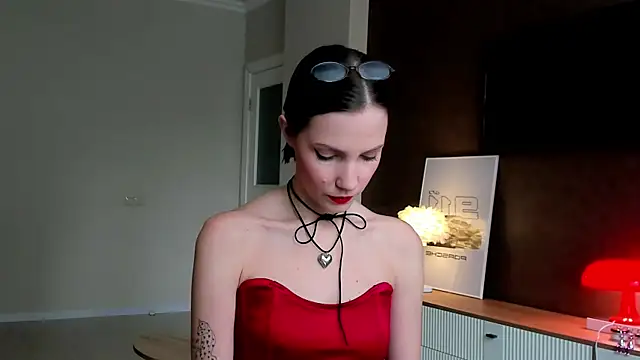 Snapshot of AdeleShinemm chatting on 10.23.25 AdeleShinemm online show from 10.23.25