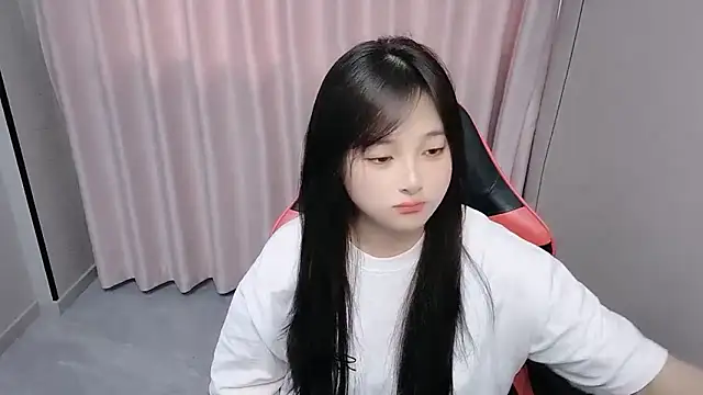 Snapshot of xxz98 chatting on 04.28.26 xxz98 online show from 04.28.26
