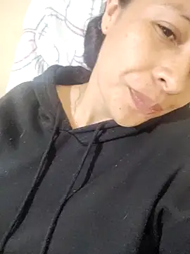 Snapshot of lana22_me chatting on 10.17.25 lana22 me online show from 10.17.25