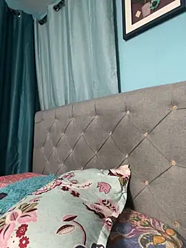 Monajuicy online show from 10.09.25