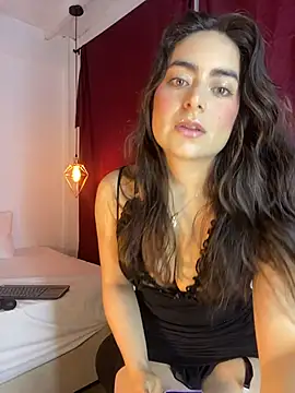 sashaa petit online show from 11.20.25