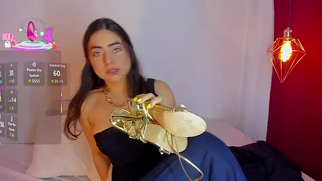 sashaa petit online show from 11.24.25