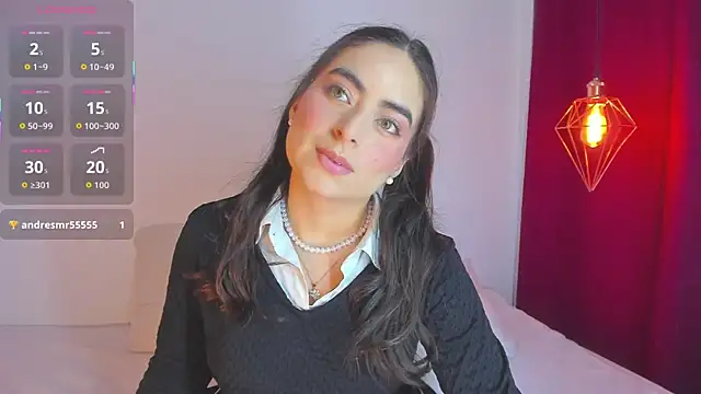 sashaa petit online show from 11.26.25