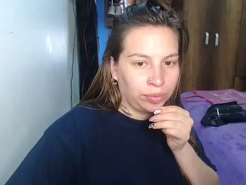 cloequeen15 online show from 03.30.26