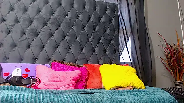 LoloQueen5 online show from 01.07.26