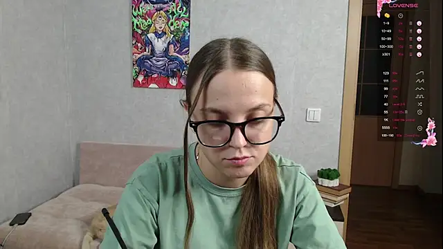 Snapshot of Violetwin chatting on 09.24.25 Violetwin online show from 09.24.25