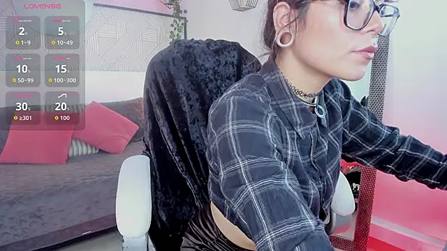 Esmeralda CO online show from 10.08.25