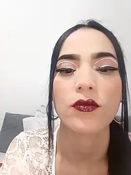 Snapshot of jamila_zair chatting on 11.14.25 jamila zair online show from 11.14.25