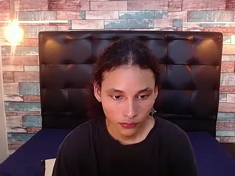 Snapshot of Andrew_Landry chatting on 10.06.25 Andrew Landry online show from 10.06.25