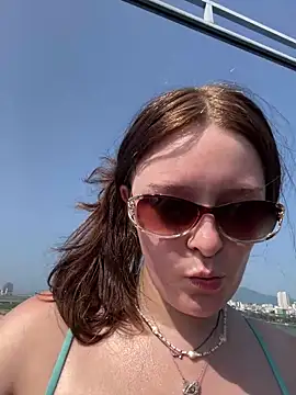 Snapshot of cherryrosealiee chatting on 02.21.26 cherryrosealiee online show from 02.21.26