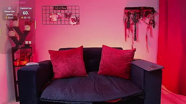 Daphne Clarke online show from 11.21.25