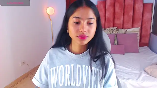 Milaa Star  online show from 10.11.25