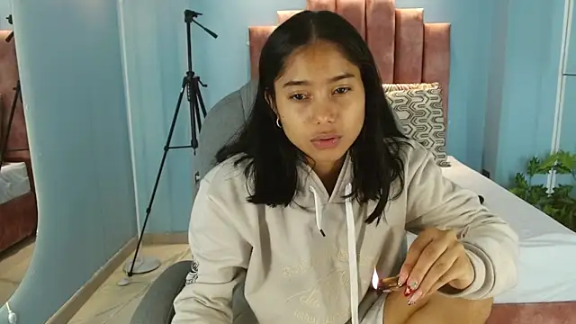 Snapshot of Milaa_Star_ chatting on 02.12.26 Milaa Star online show from 02.12.26