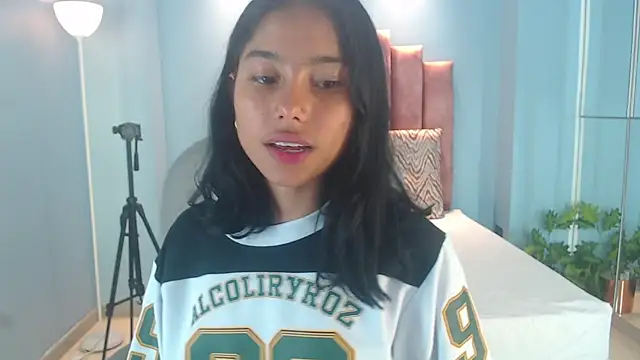 Snapshot of Milaa_Star_ chatting on 02.13.26 Milaa Star online show from 02.13.26