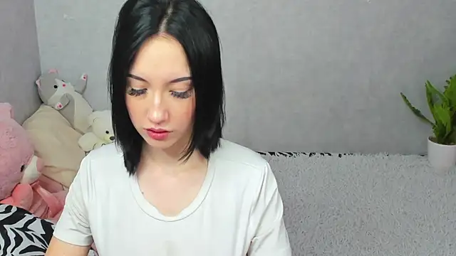 EileenMoores online show from 02.05.26