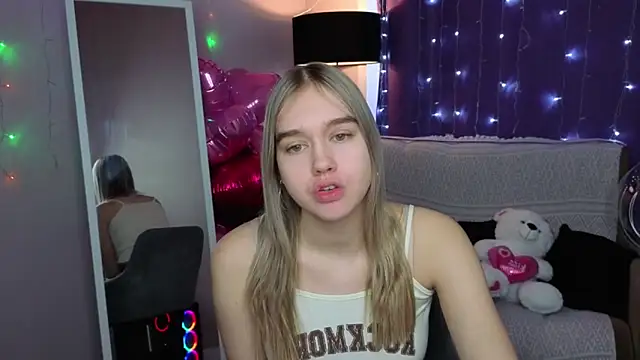 Snapshot of Vel1ka chatting on 02.15.26 Vel1ka online show from 02.15.26