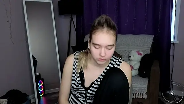 Snapshot of Vel1ka chatting on 03.04.26 Vel1ka online show from 03.04.26