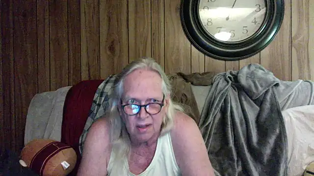 OldLadySara online show from 07.13.26