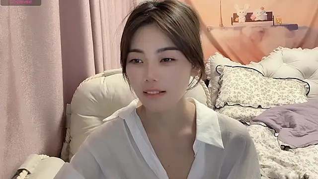 bao-bao- online show from 06.12.26
