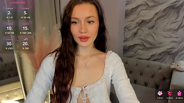 Aria Mila online show from 12.03.25