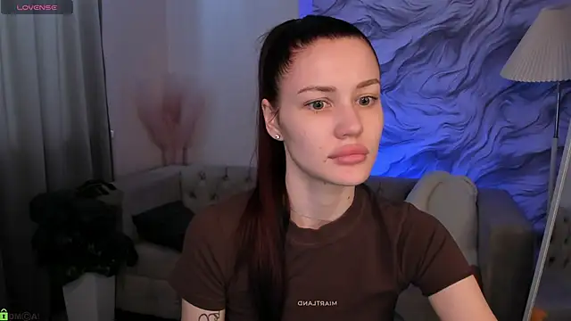 Aria Mila online show from 05.12.26