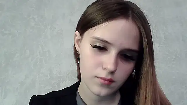 Snapshot of SweetLoraa chatting on 09.22.25 SweetLoraa online show from 09.22.25