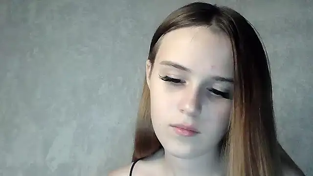 Snapshot of SweetLoraa chatting on 09.26.25 SweetLoraa online show from 09.26.25