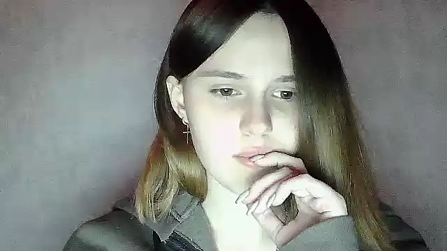 SweetLoraa online show from 10.22.25