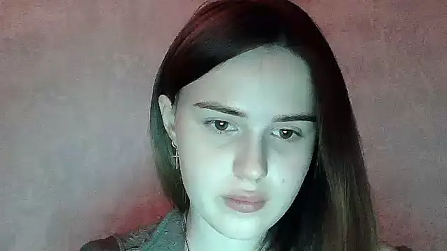 SweetLoraa online show from 11.17.25