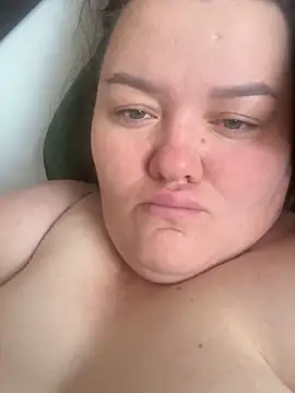 Snapshot of SunnyLeila2101 chatting on 09.15.25 SunnyLeila2101 online show from 09.15.25