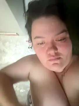 Snapshot of SunnyLeila2101 chatting on 09.20.25 SunnyLeila2101 online show from 09.20.25