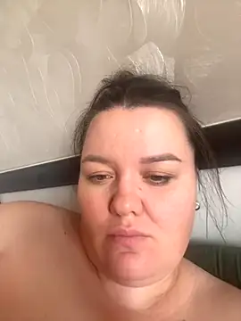 Snapshot of SunnyLeila2101 chatting on 09.26.25 SunnyLeila2101 online show from 09.26.25