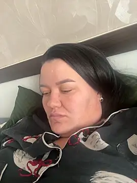 Snapshot of SunnyLeila2101 chatting on 10.16.25 SunnyLeila2101 online show from 10.16.25