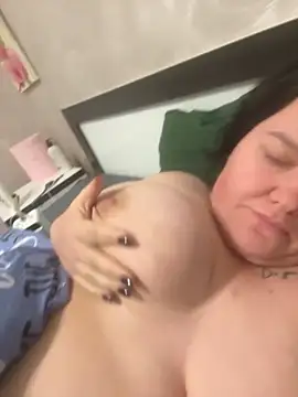 Snapshot of SunnyLeila2101 chatting on 11.02.25 SunnyLeila2101 online show from 11.02.25