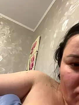 Snapshot of SunnyLeila2101 chatting on 11.03.25 SunnyLeila2101 online show from 11.03.25