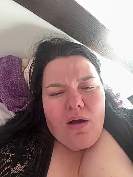 Snapshot of SunnyLeila2101 chatting on 11.15.25 SunnyLeila2101 online show from 11.15.25