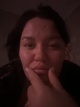 Snapshot of SunnyLeila2101 chatting on 11.19.25 SunnyLeila2101 online show from 11.19.25