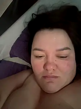 Snapshot of SunnyLeila2101 chatting on 11.25.25 SunnyLeila2101 online show from 11.25.25