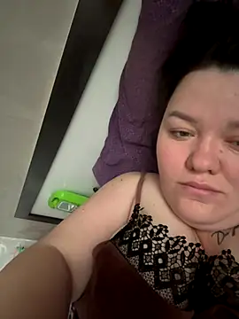 Snapshot of SunnyLeila2101 chatting on 11.27.25 SunnyLeila2101 online show from 11.27.25