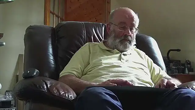 Snapshot of janzer13 chatting on 09.19.25 janzer13 online show from 09.19.25