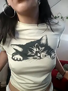 Snapshot of Maia_0 chatting on 10.19.25 Maia 0 online show from 10.19.25