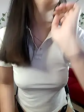 Snapshot of Maia_0 chatting on 10.20.25 Maia 0 online show from 10.20.25