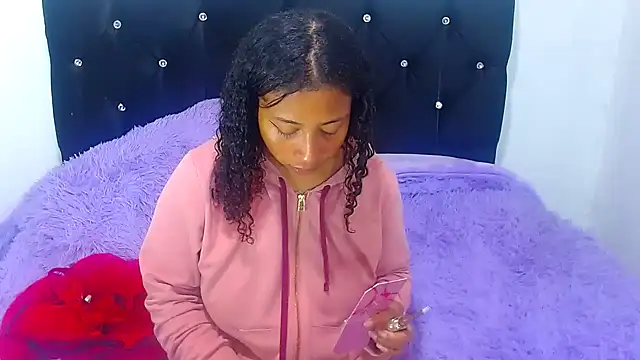 Snapshot of Gabi_Jhons_23 chatting on 12.02.25 Gabi Jhons 23 online show from 12.02.25