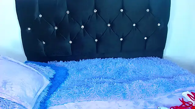 Snapshot of Gabi_Jhons_23 chatting on 12.21.25 Gabi Jhons 23 online show from 12.21.25