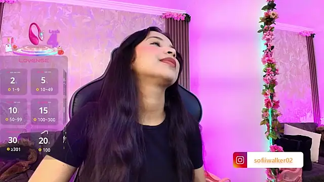 SophiaWalker 1 online show from 10.18.25