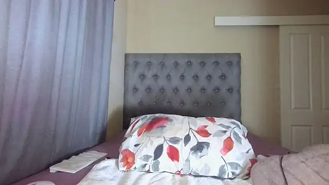 nanababe1 online show from 09.26.25