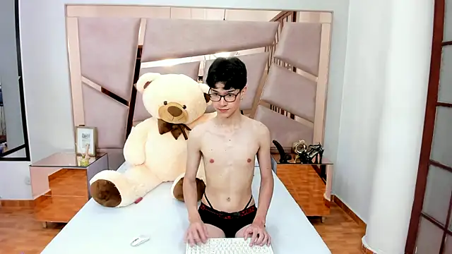 AustinFluf online show from 09.16.25